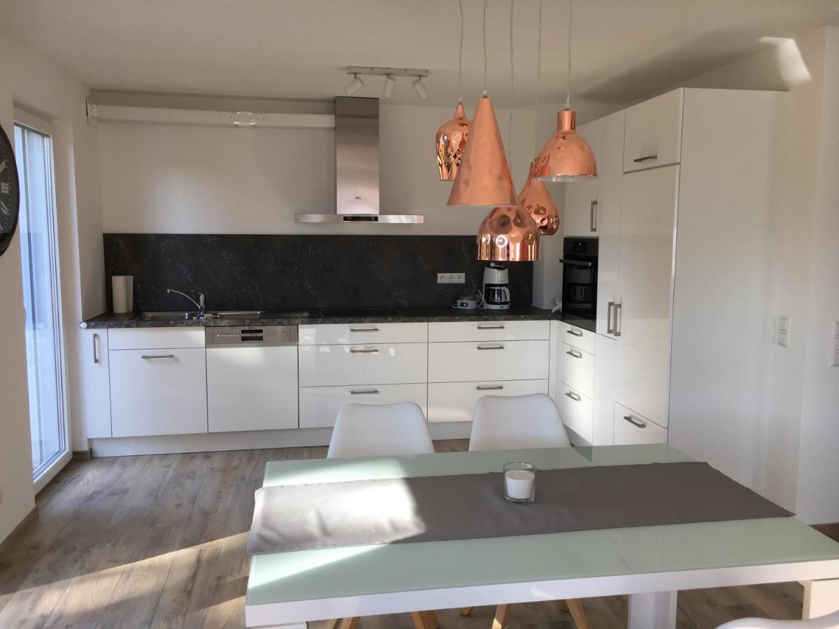 Ferienwohnungen Lamisto Am Waldesrand Neckartenzlingen Екстериор снимка