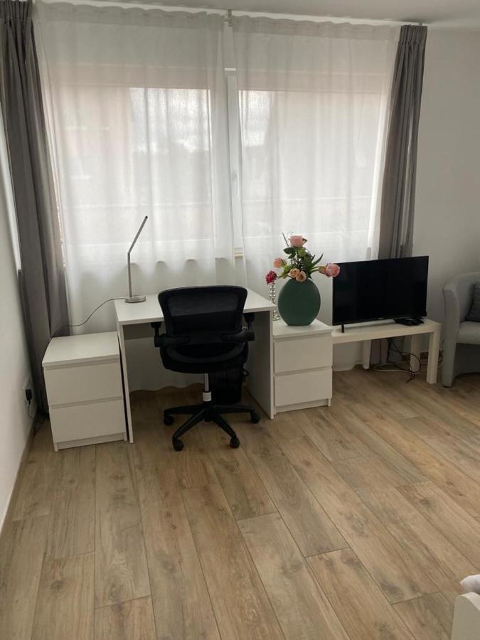 Ferienwohnungen Lamisto Am Waldesrand Neckartenzlingen Екстериор снимка